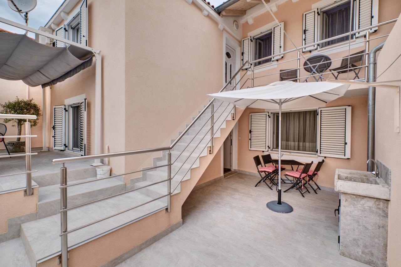 Apartments Ljubica Veli Lošinj Eksteriør billede