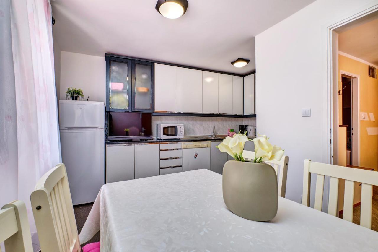 Apartments Ljubica Veli Lošinj Eksteriør billede