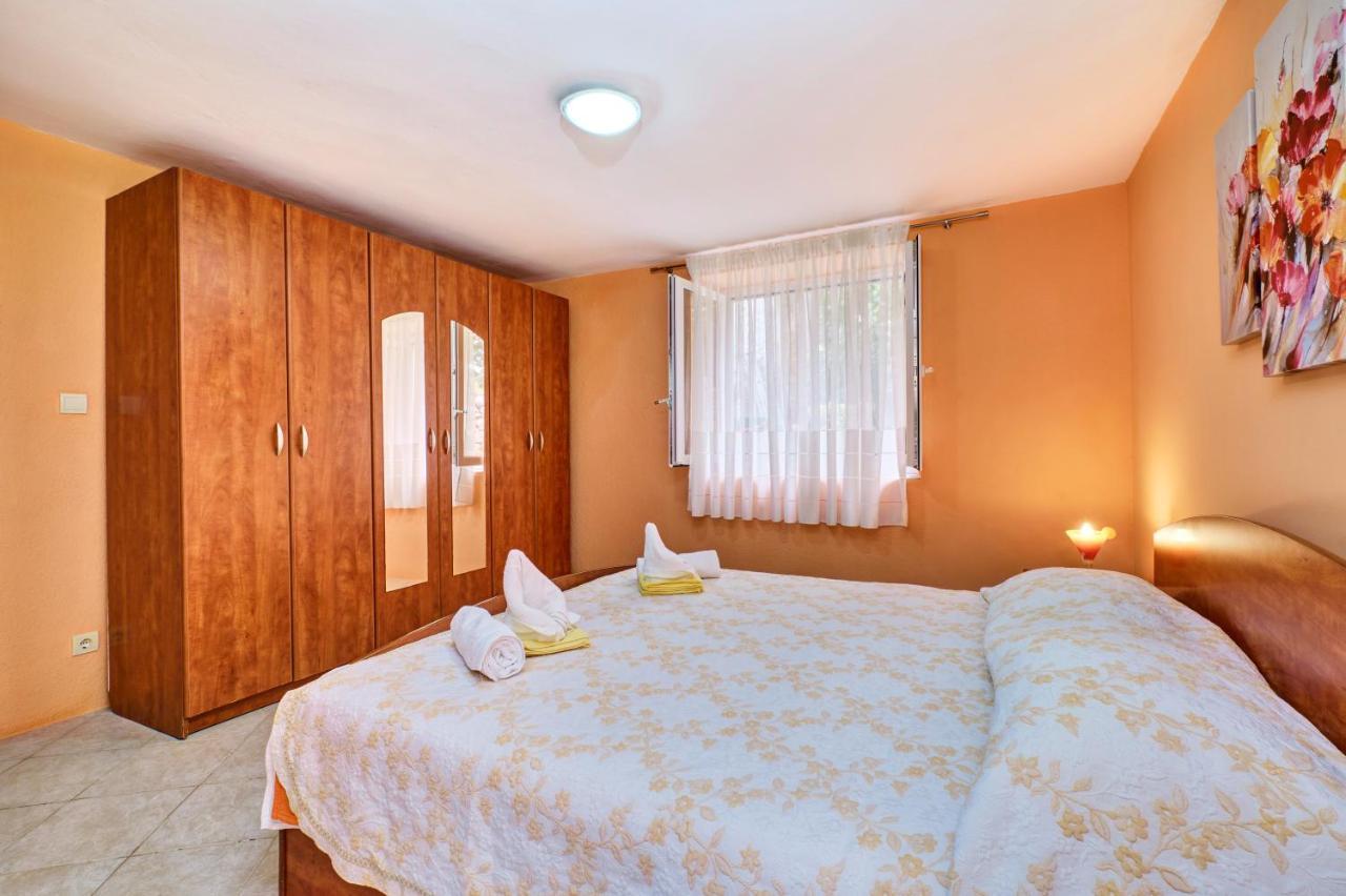 Apartments Ljubica Veli Lošinj Eksteriør billede